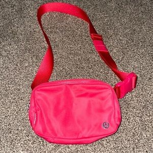Everywhere Belt Bag 1L